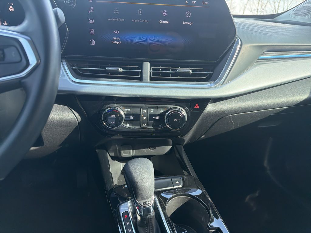 Thumbnail: 2024 Chevrolet Trax - 15