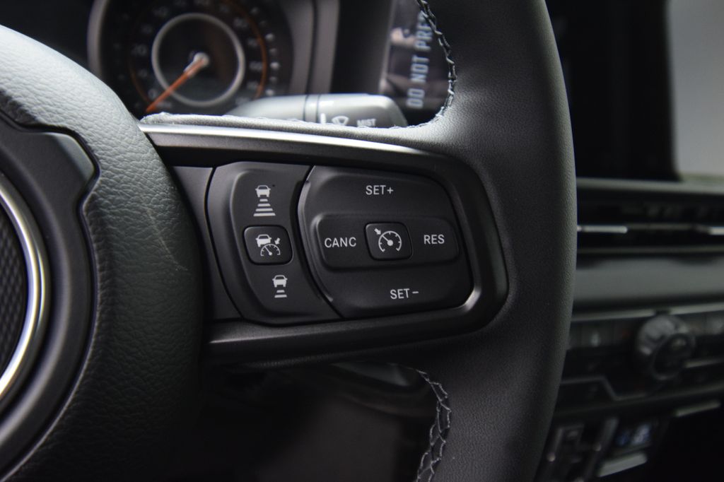 new 2026 Jeep Gladiator car, priced at $54,005