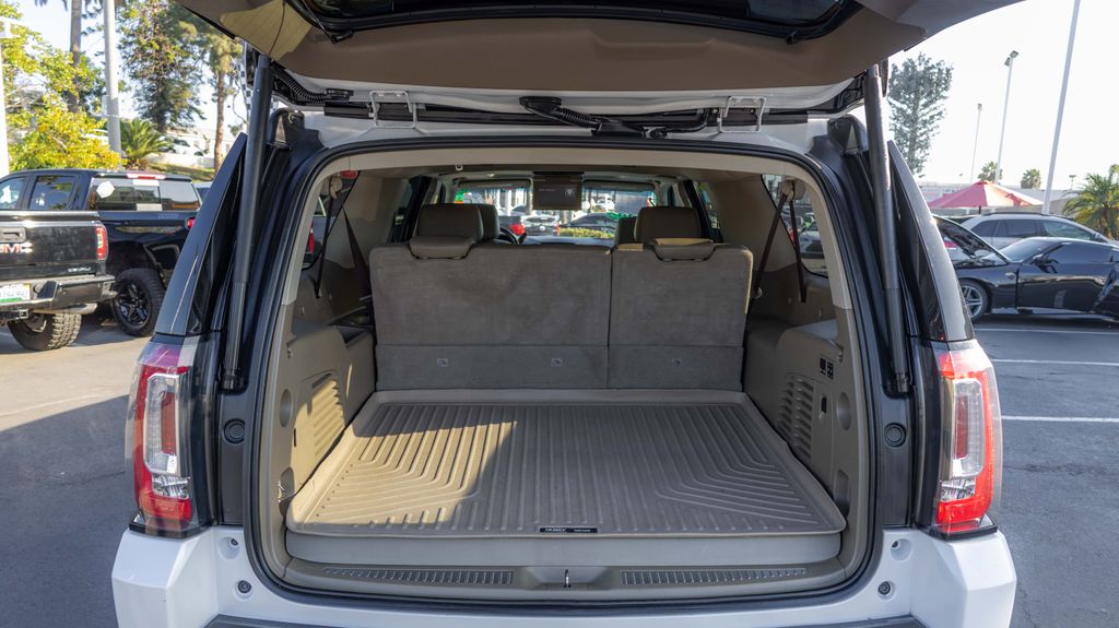 Used 2018 GMC Yukon XL SLT 4D Sport Utility