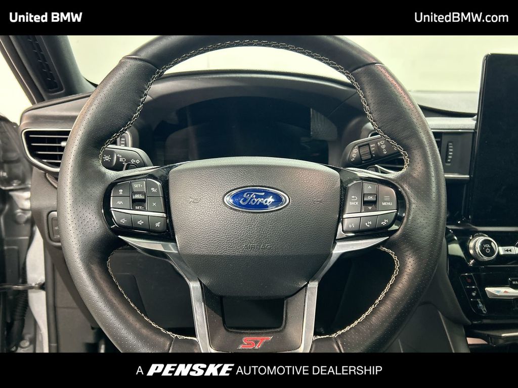 2022 Ford Explorer ST 14