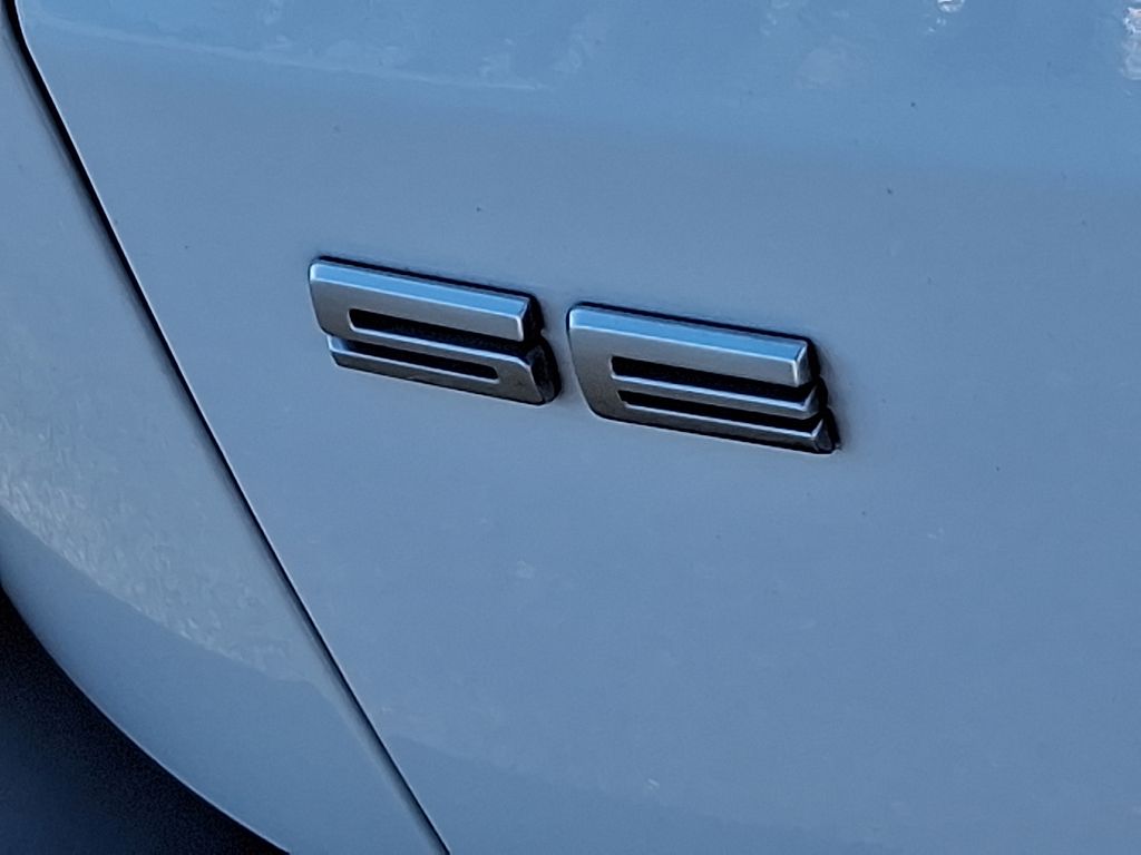 Thumbnail: 2022 Ford Escape - 32