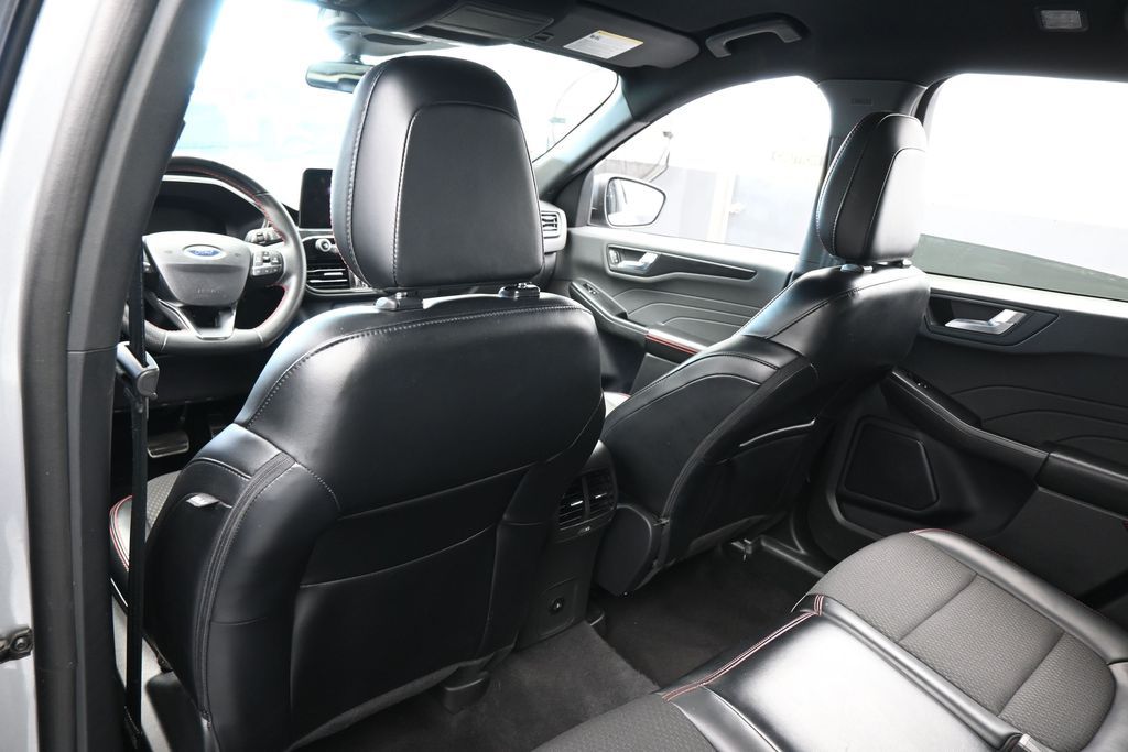 Used 2024 Silver Metallic Ford ST-Line image 30