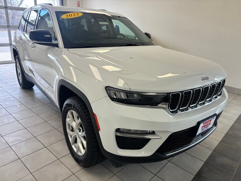 Used 2023 Jeep Grand Cherokee SUV