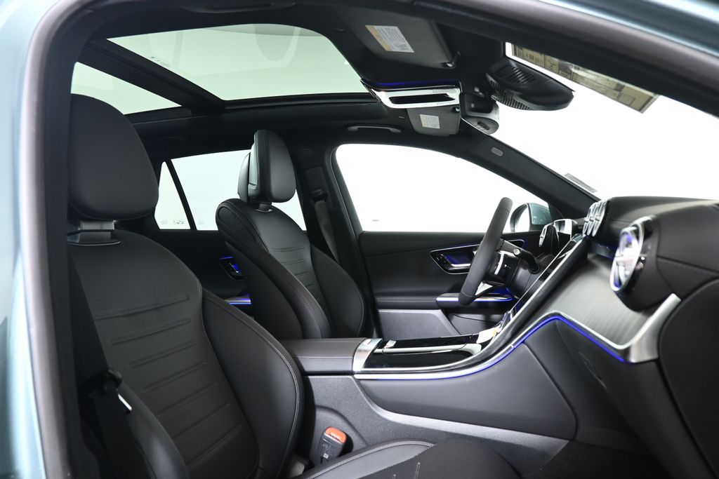 Thumbnail: 2026 Mercedes-Benz GLC - 21