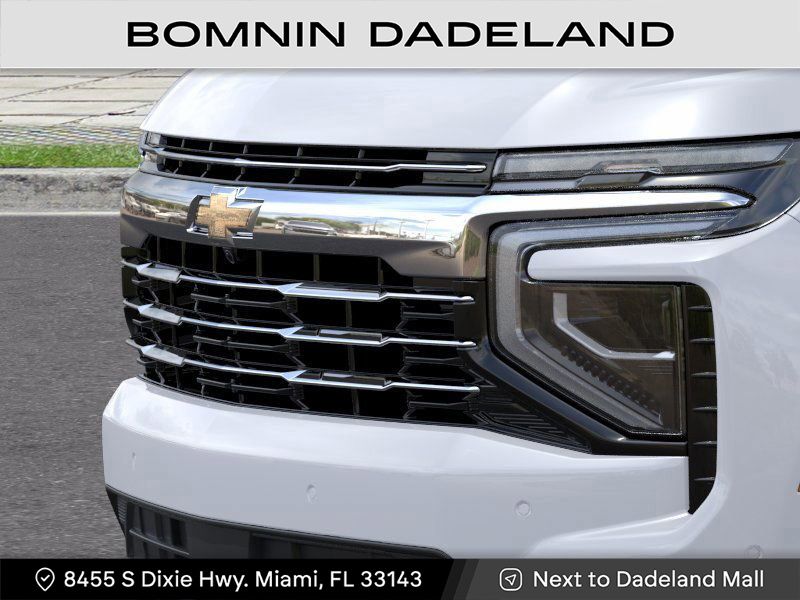 2025 Chevrolet Suburban LT photo