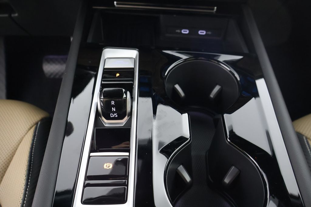 2026 Volkswagen Atlas Cross Sport SE w/Tech - Photo 11