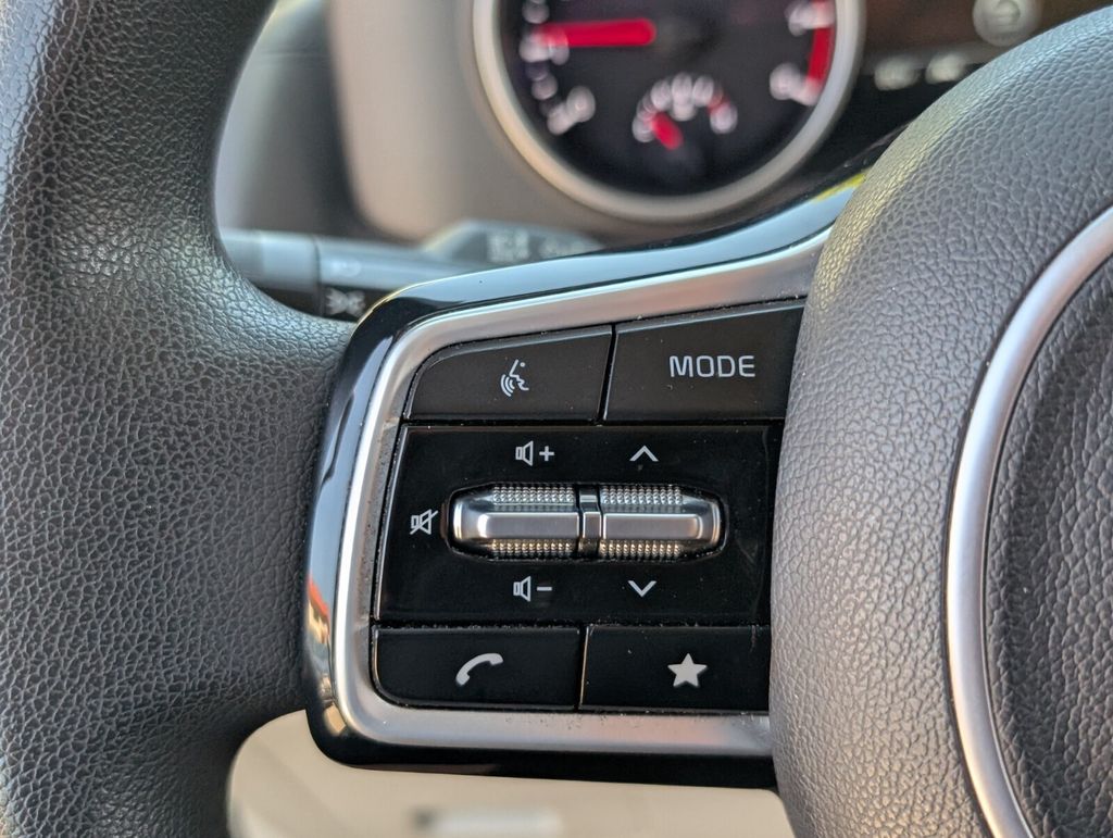 used 2023 Kia Carnival car, priced at $24,998