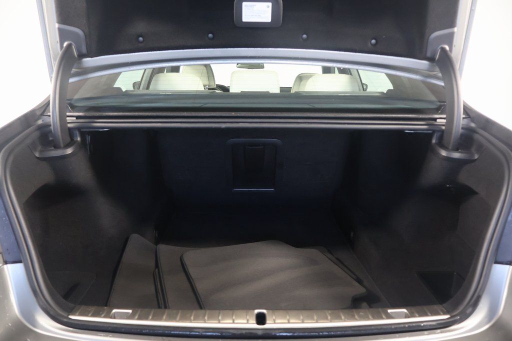 Thumbnail: 2022 BMW 7 Series - 14