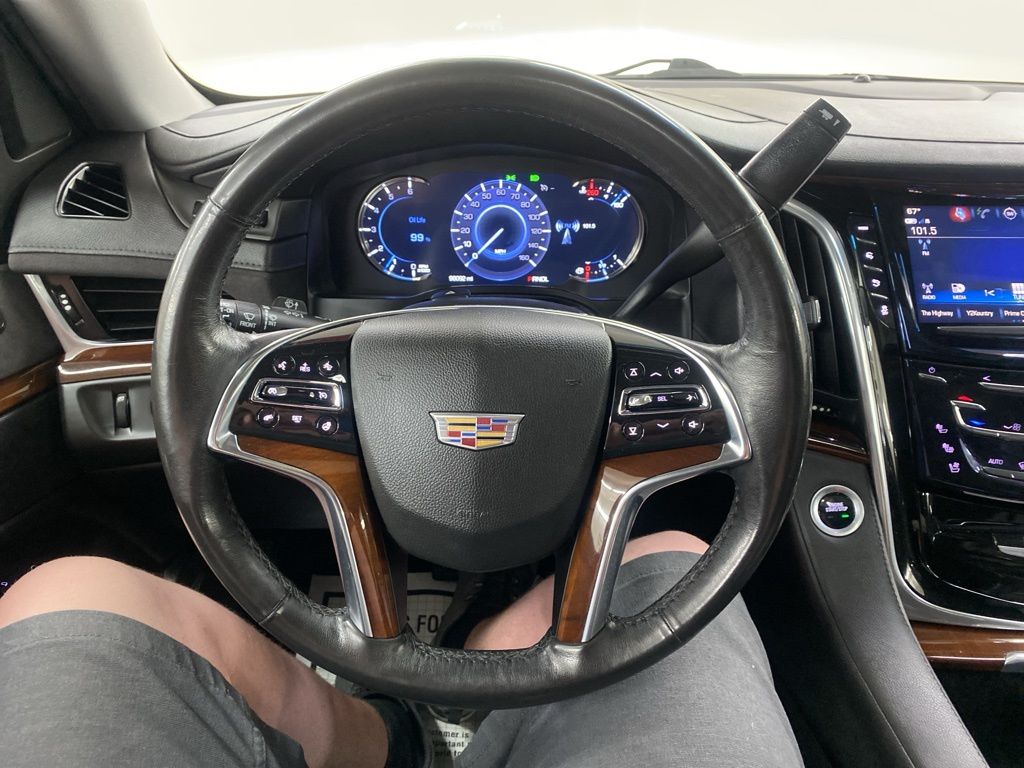 2020 Cadillac Escalade Luxury photo