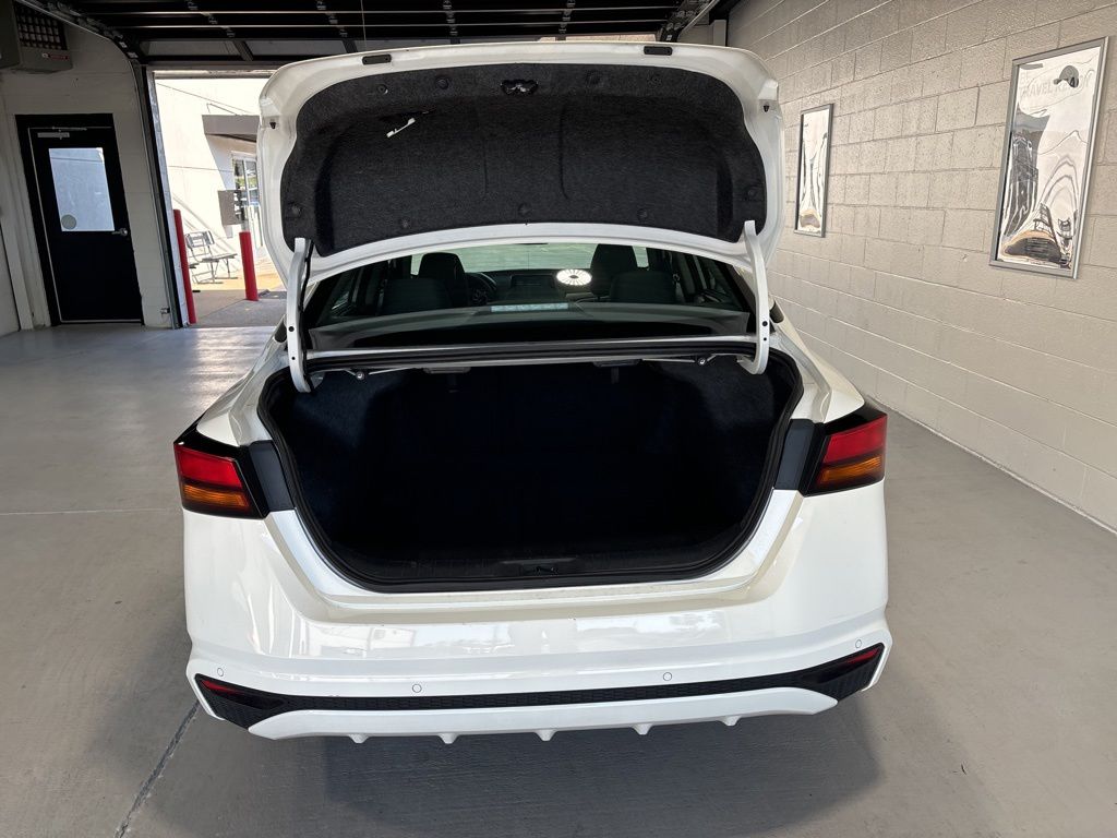 2025 Nissan Altima SV - Photo 17
