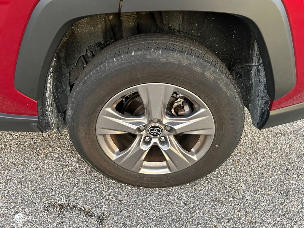 Thumbnail: 2024 Toyota RAV4 - 9