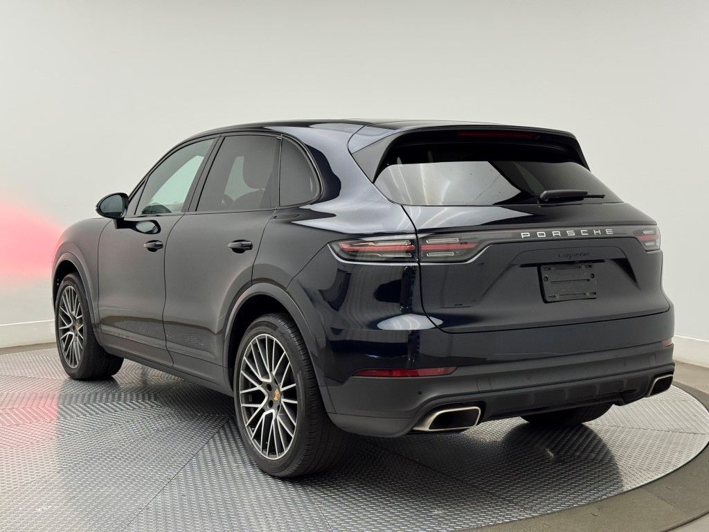 Thumbnail: 2022 Porsche Cayenne - 10