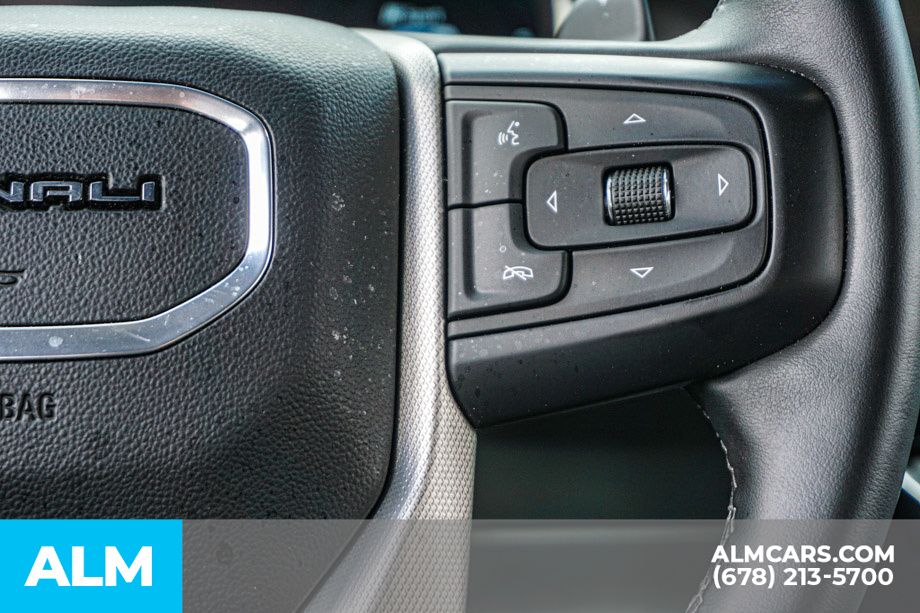 Used 2024 White GMC Denali image 31