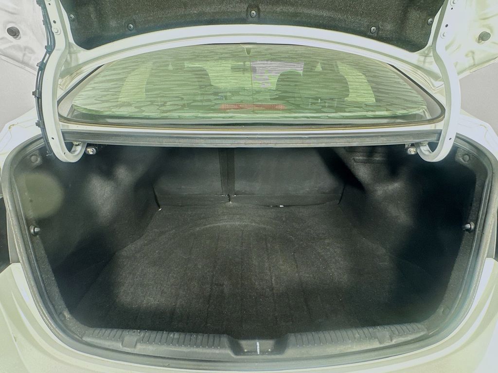 Used Car 2013 Hyundai Elantra  Gls For Sale Under $10,000 In Austin, Texas