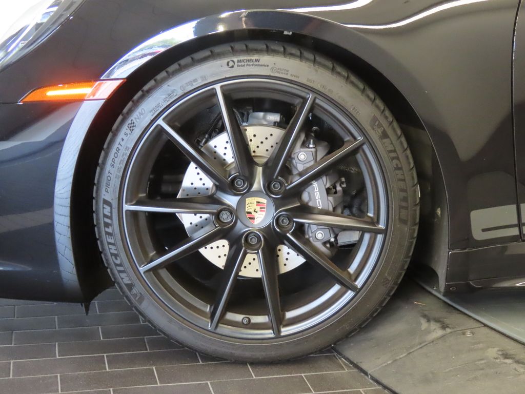 Thumbnail: 2024 Porsche 911 - 11