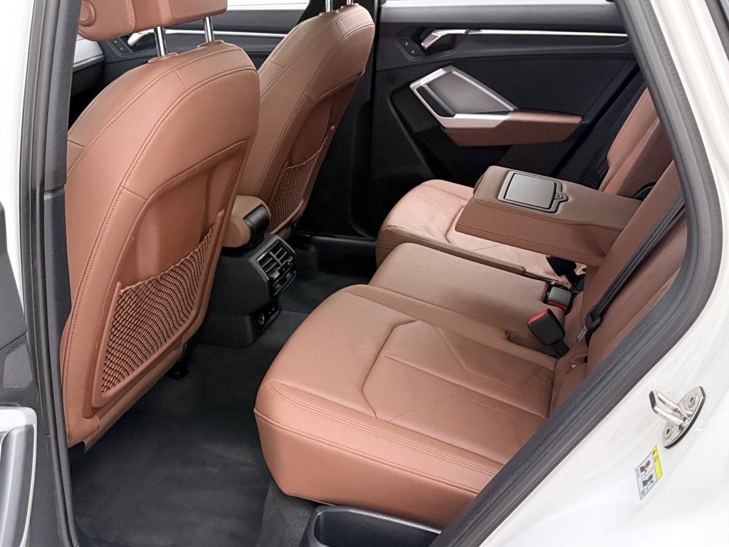 Thumbnail: 2022 Audi Q3 - 31