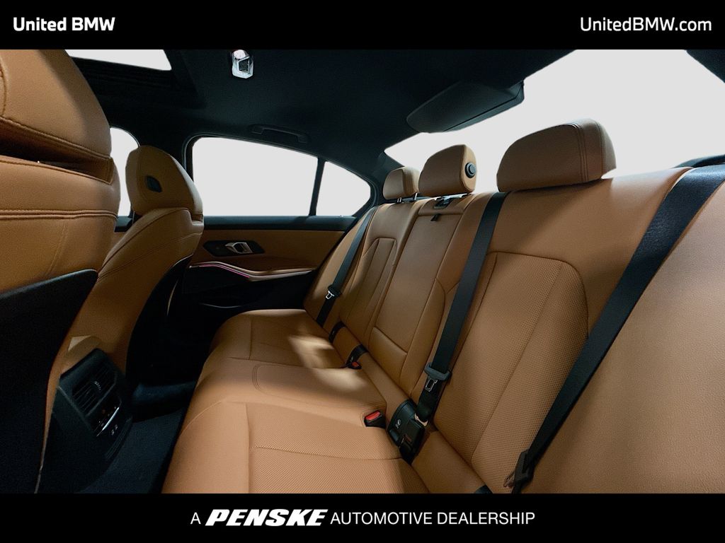 Thumbnail: 2026 BMW 3 Series - 13