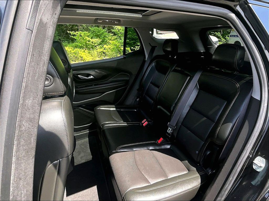 2020 GMC Terrain — photo 14
