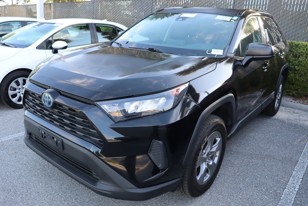 2022 Toyota RAV4 LE 2