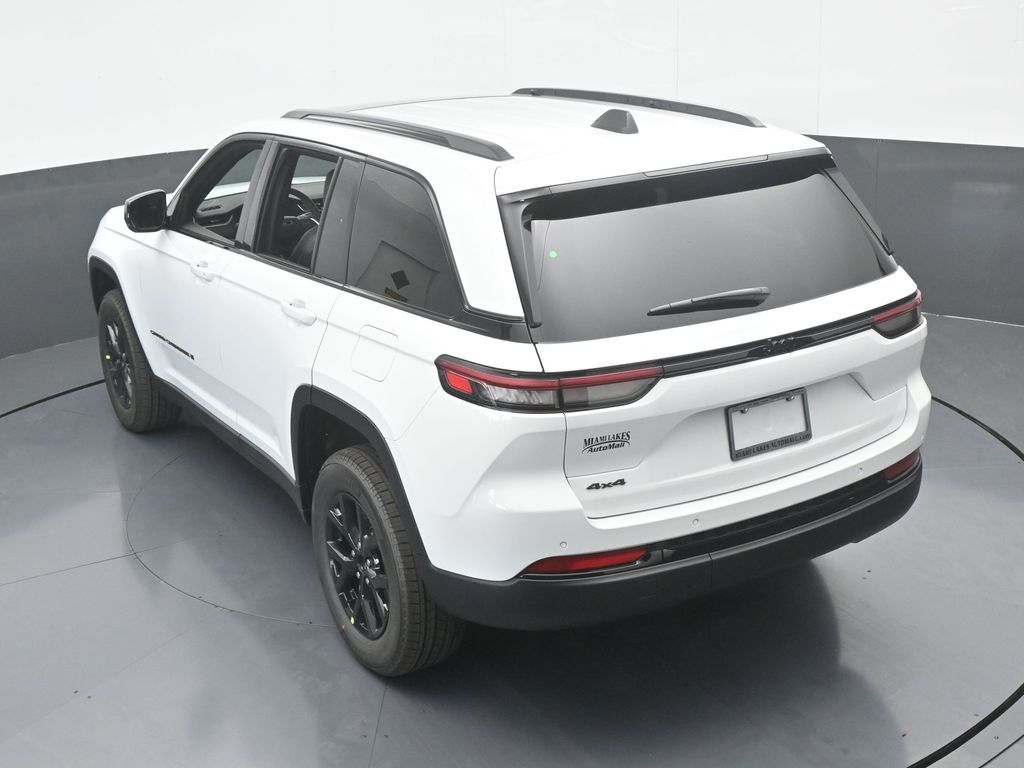 Used 2025 Bright White Clearcoat Jeep Altitude X image 43