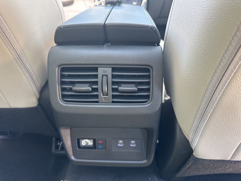 2025 Everest White Pearl Nissan Rogue SL FWD SUV