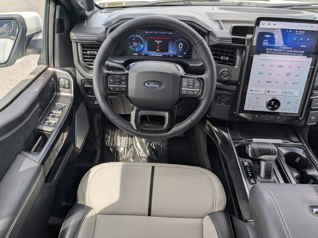 2025 Ford F-150 Lightning Platinum