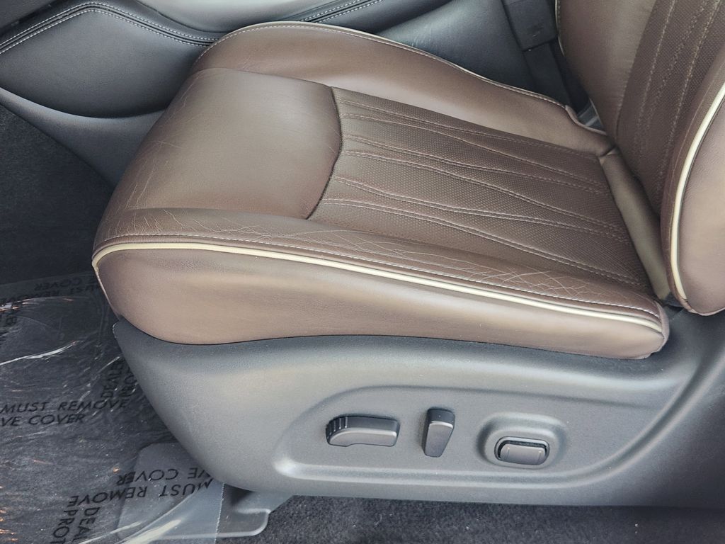 2017 INFINITI QX60 Base White at Westside Lexus