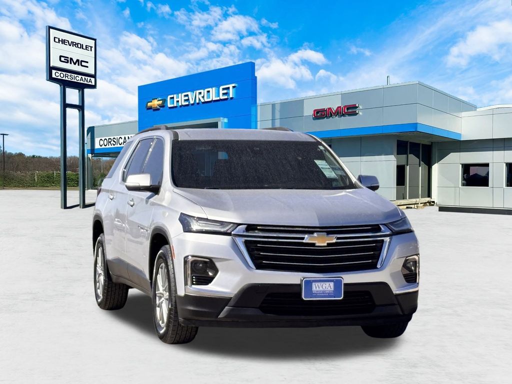2022 Chevrolet Traverse LT Leather FWD