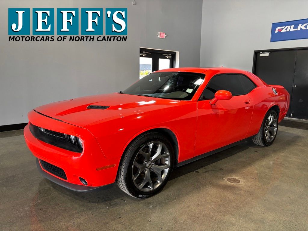 2017 Dodge Challenger SXT RWD