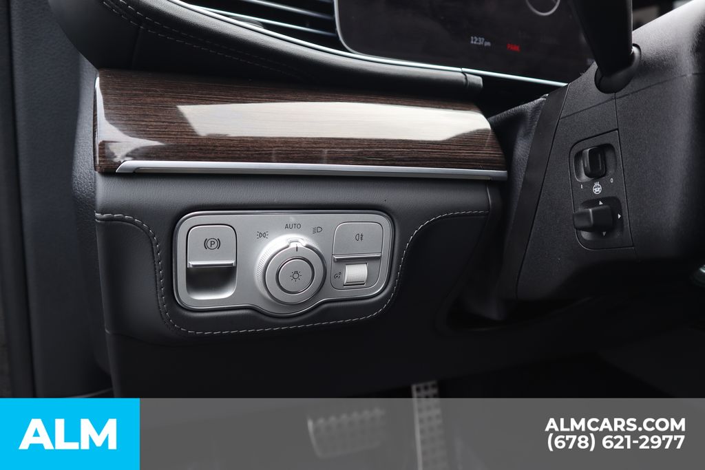 Used 2024 Black Mercedes-Benz GLS 580 image 12