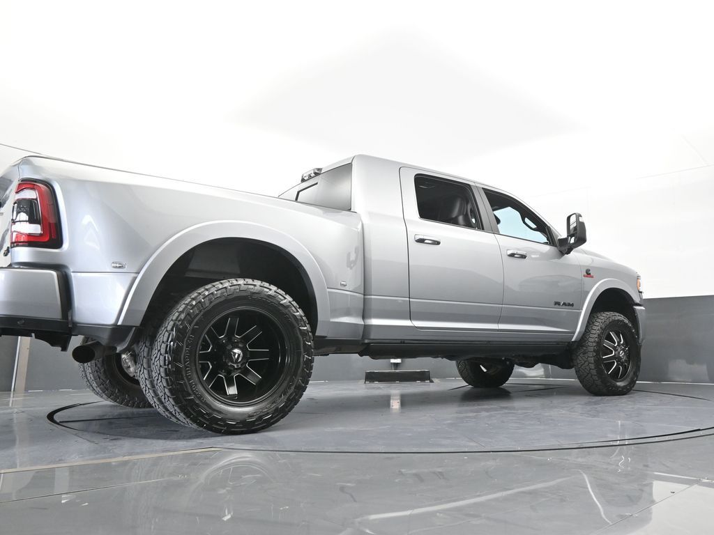 Used 2024 Billet Silver Metallic Clearcoat Ram Limited image 63
