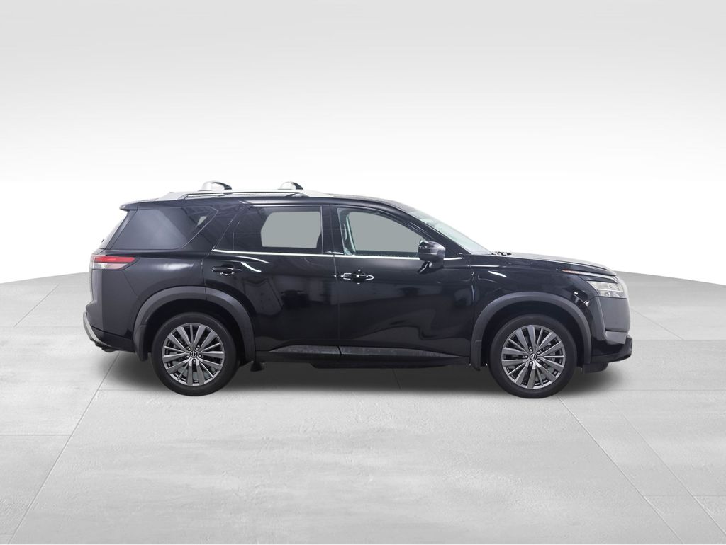 2024 Nissan Pathfinder SL 6