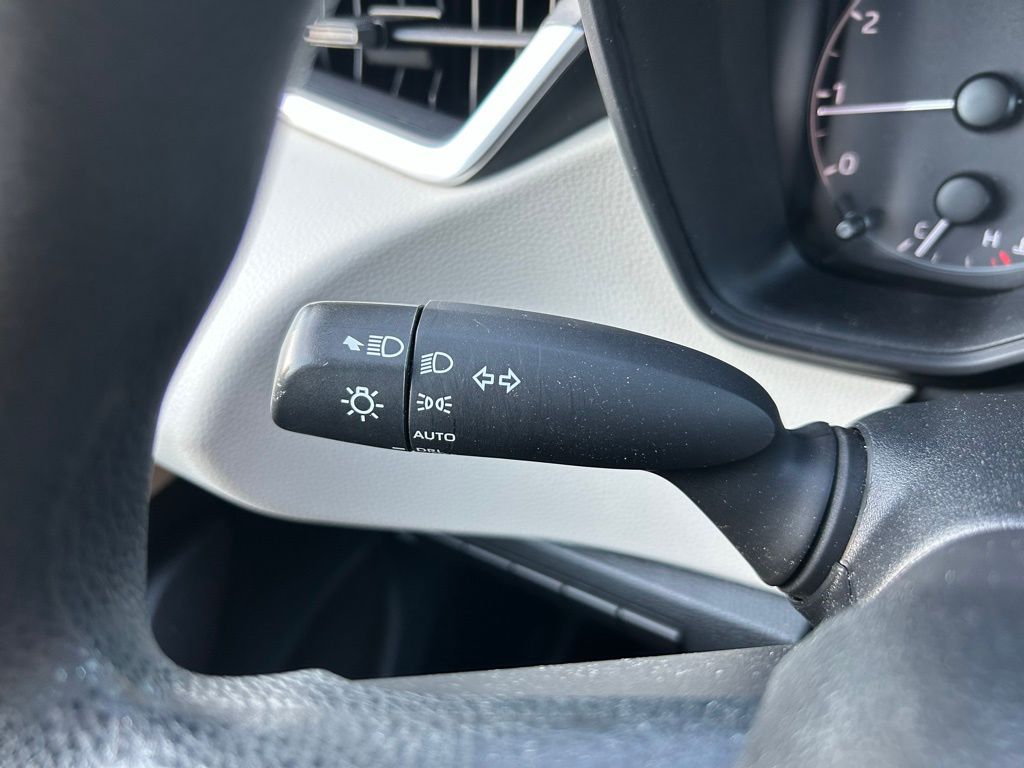 2024 Toyota Corolla LE 21
