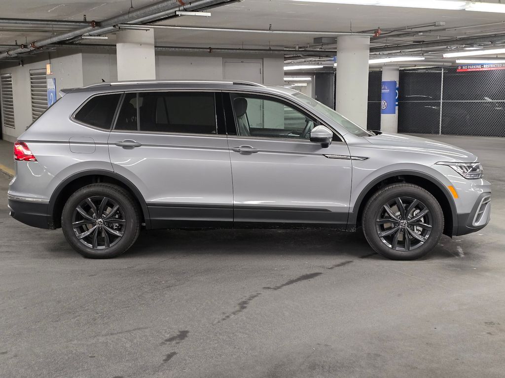 2024 Volkswagen Tiguan 2.0T SE 7