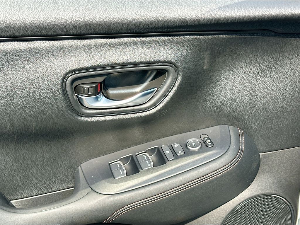 2025 Honda HR-V Sport 18