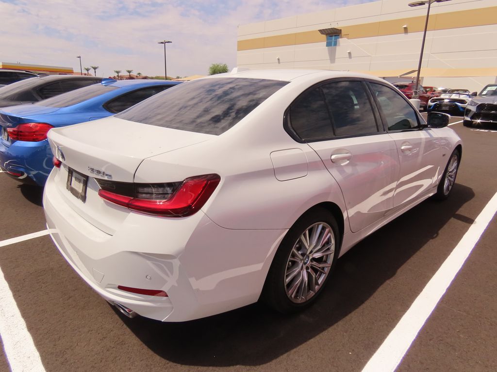 Thumbnail: 2023 BMW 3 Series - 3