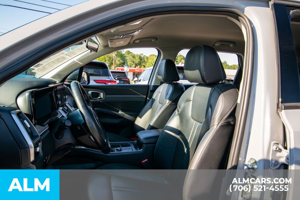 2022 Kia Sorento S photo 11