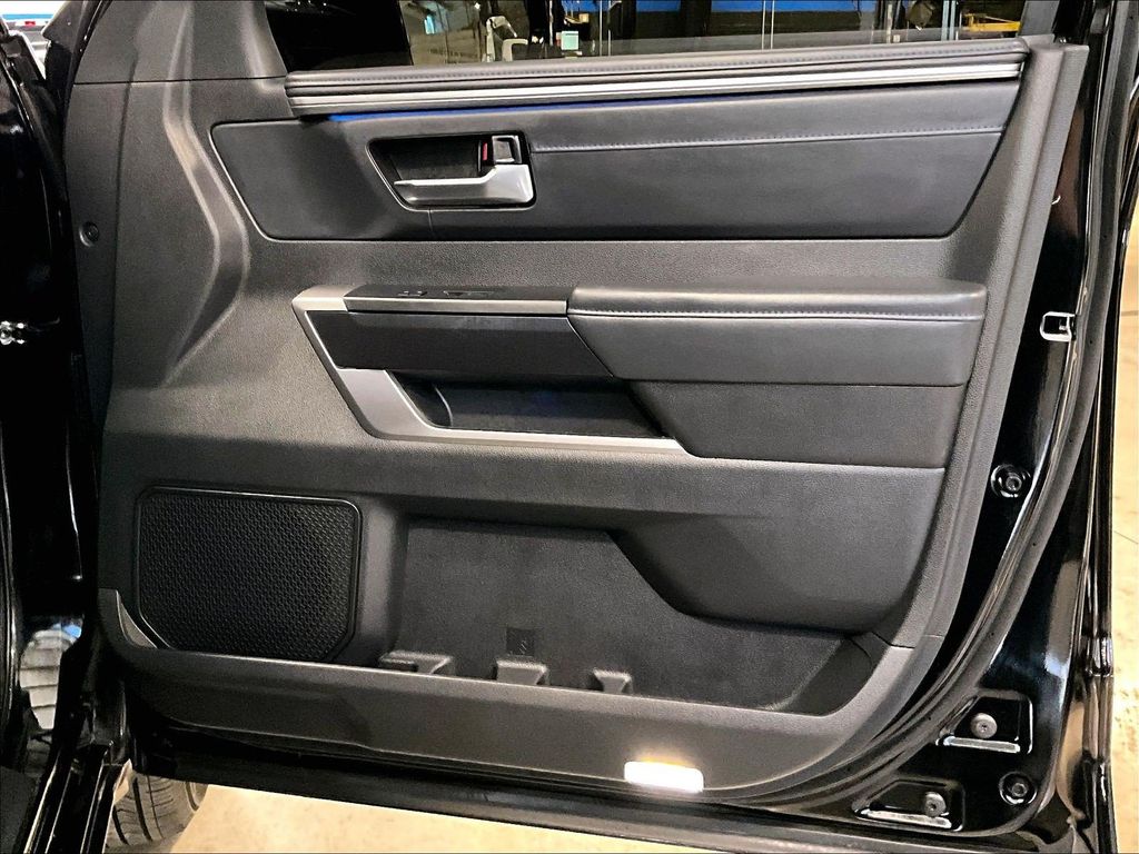 2024 Toyota Tundra — photo 12