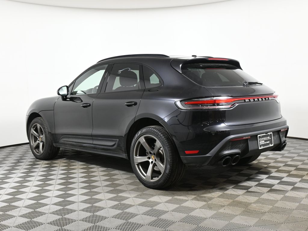 2023 Porsche Macan S 3