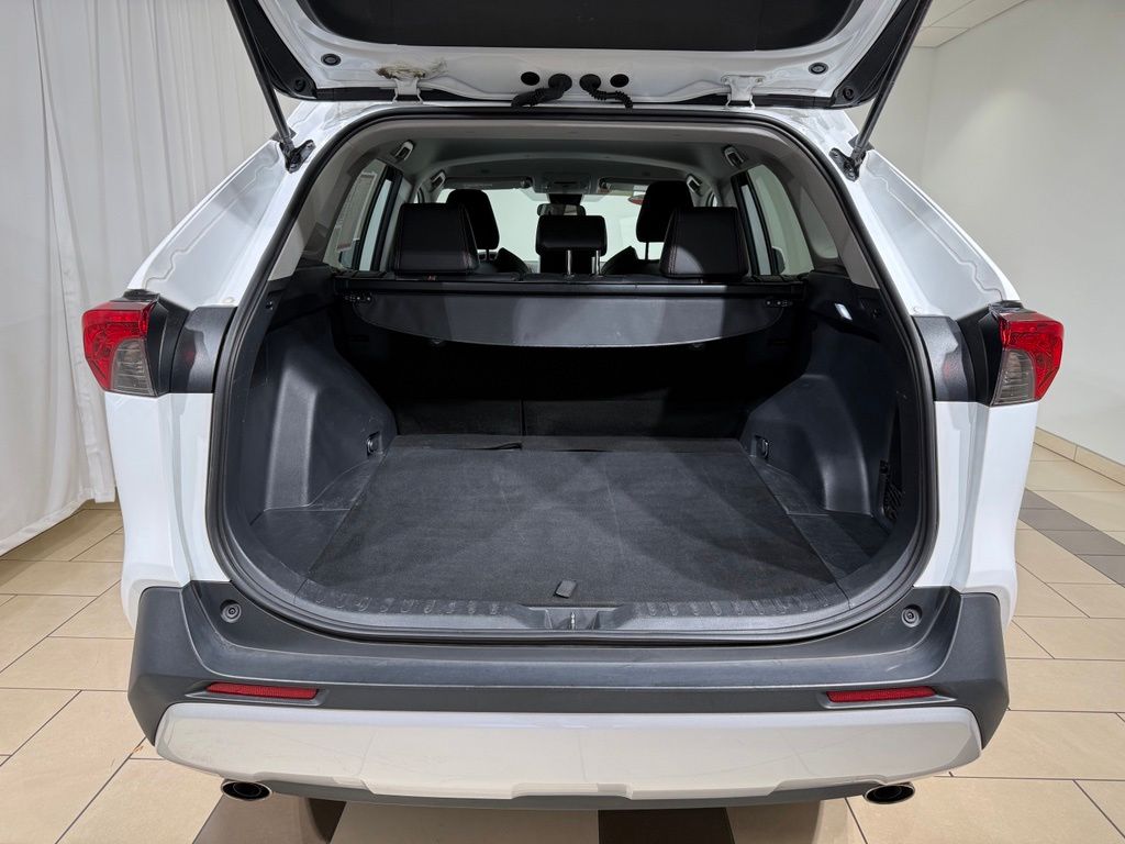 Thumbnail: 2024 Toyota RAV4 - 11