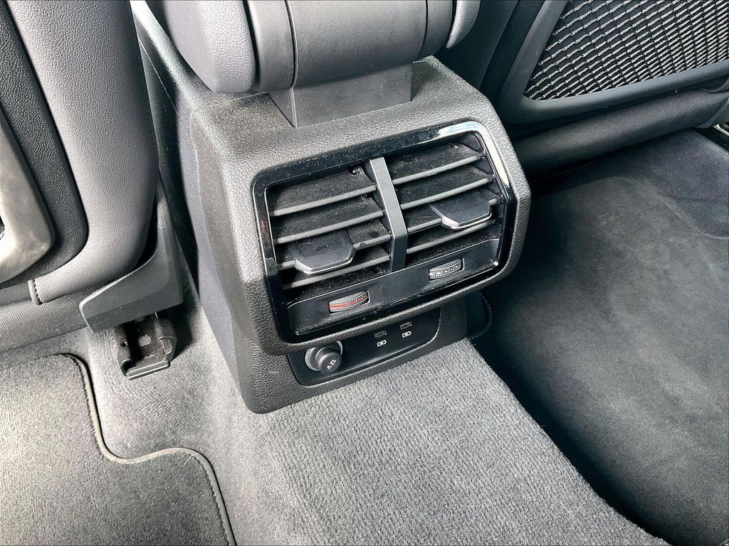 2025 Audi Q3 — photo 26