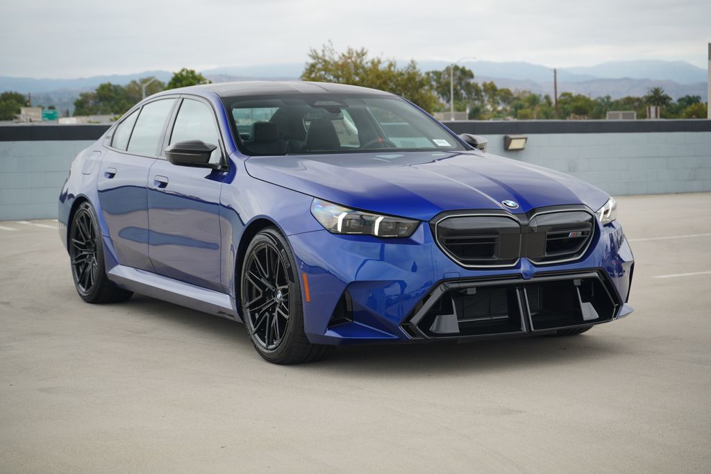 Thumbnail: 2026 BMW M5 - 3