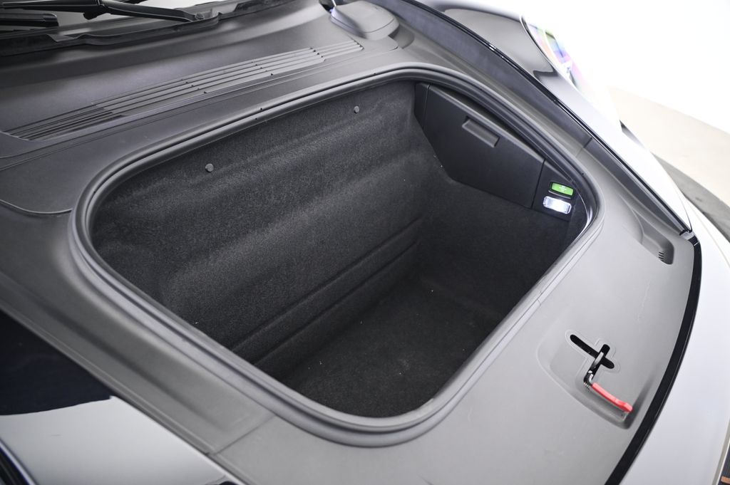 Thumbnail: 2024 Porsche 911 - 18