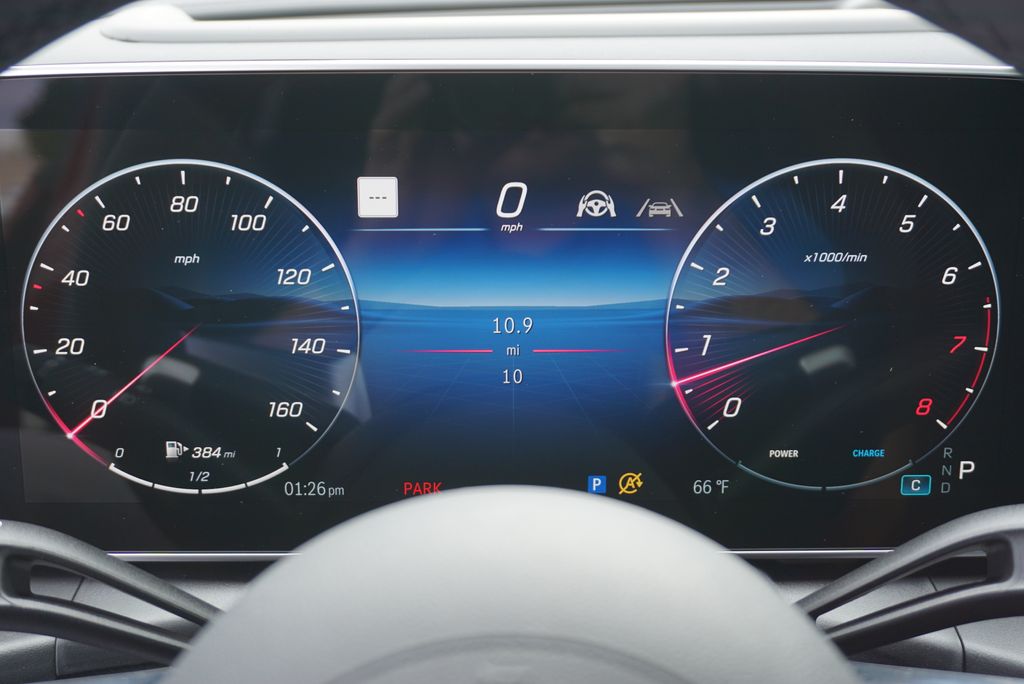 Thumbnail: 2026 Mercedes-Benz GLC - 31