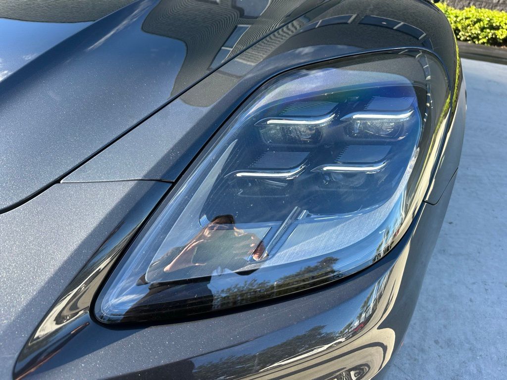 Thumbnail: 2026 Porsche Panamera - 13