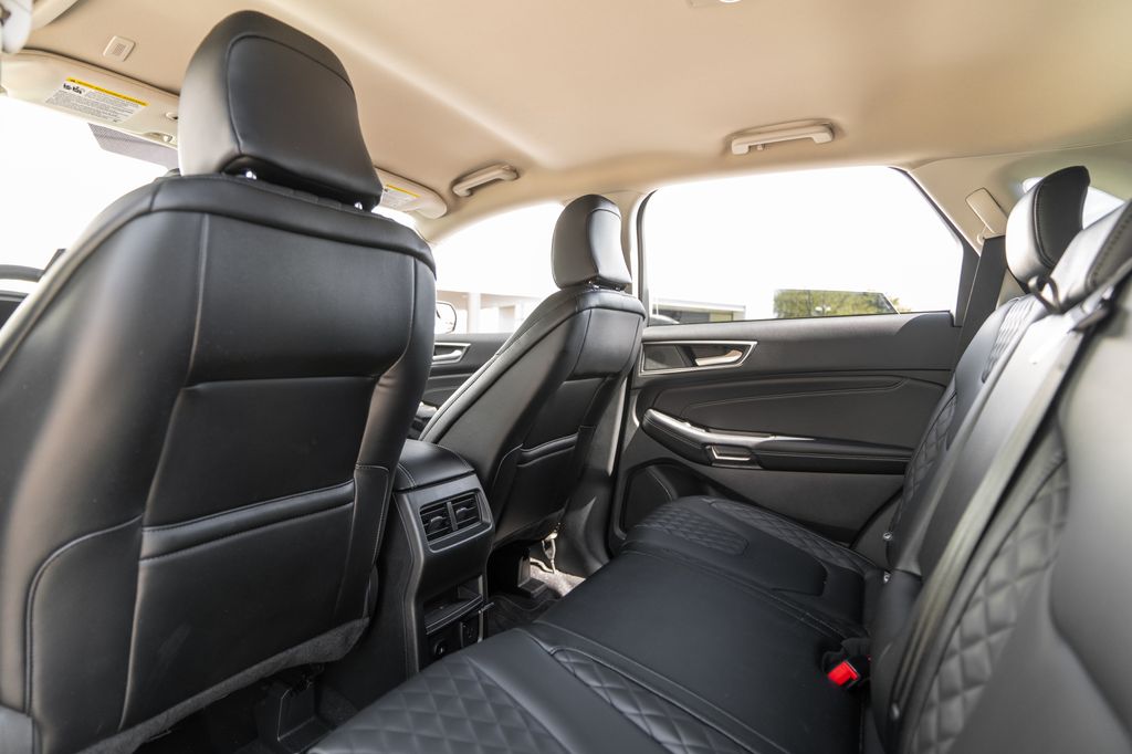 Used 2024 Ford Edge SUV