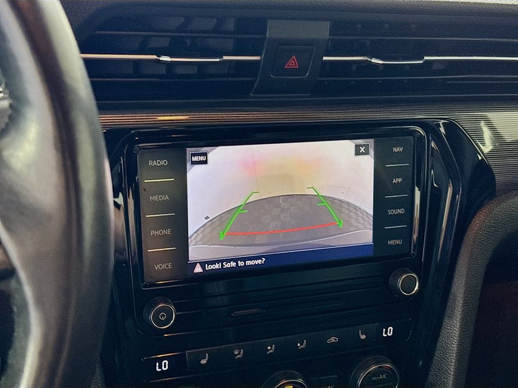 2021 Volkswagen Passat 2.0T R-Line