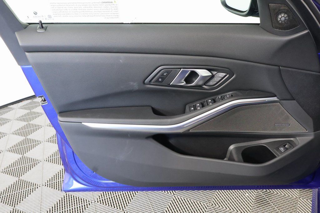 Thumbnail: 2026 BMW 3 Series - 7