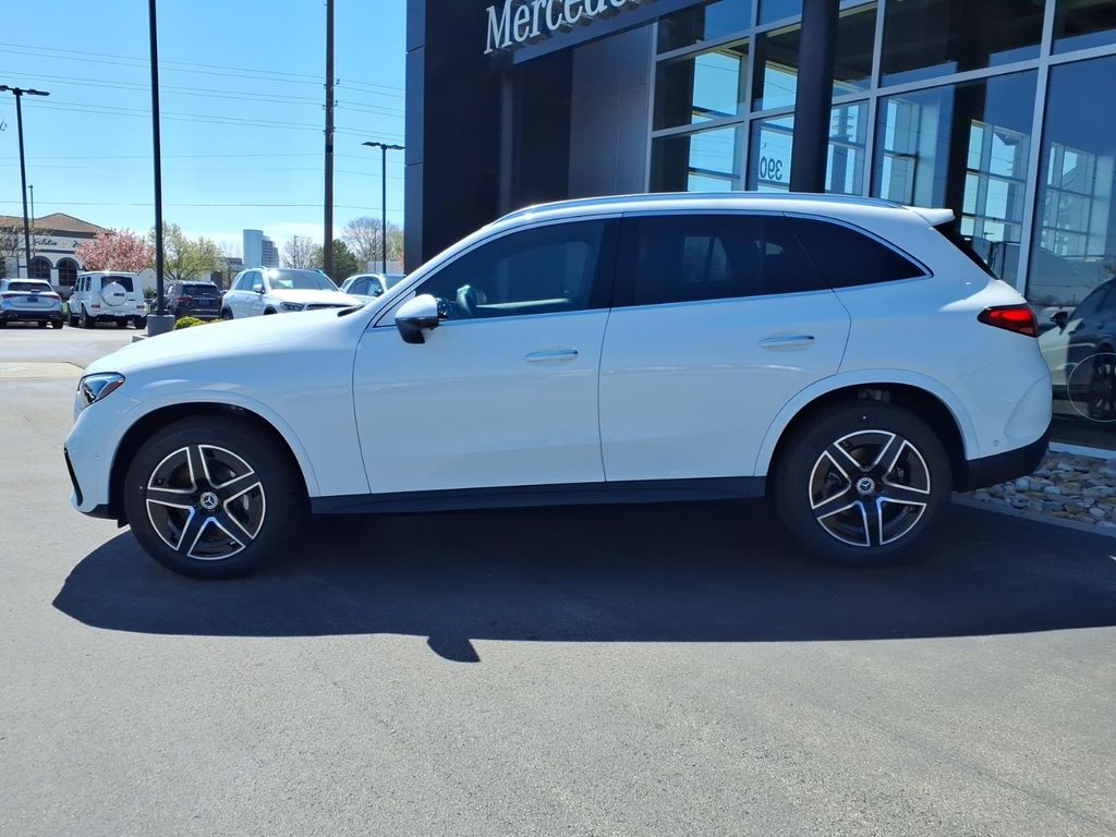 New 2026 White Mercedes-Benz GLC 300 image 3