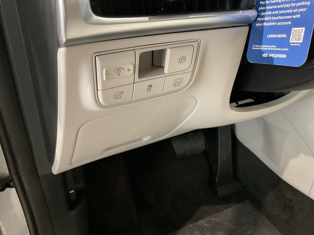 New 2026 Silver Hyundai Limited image 12